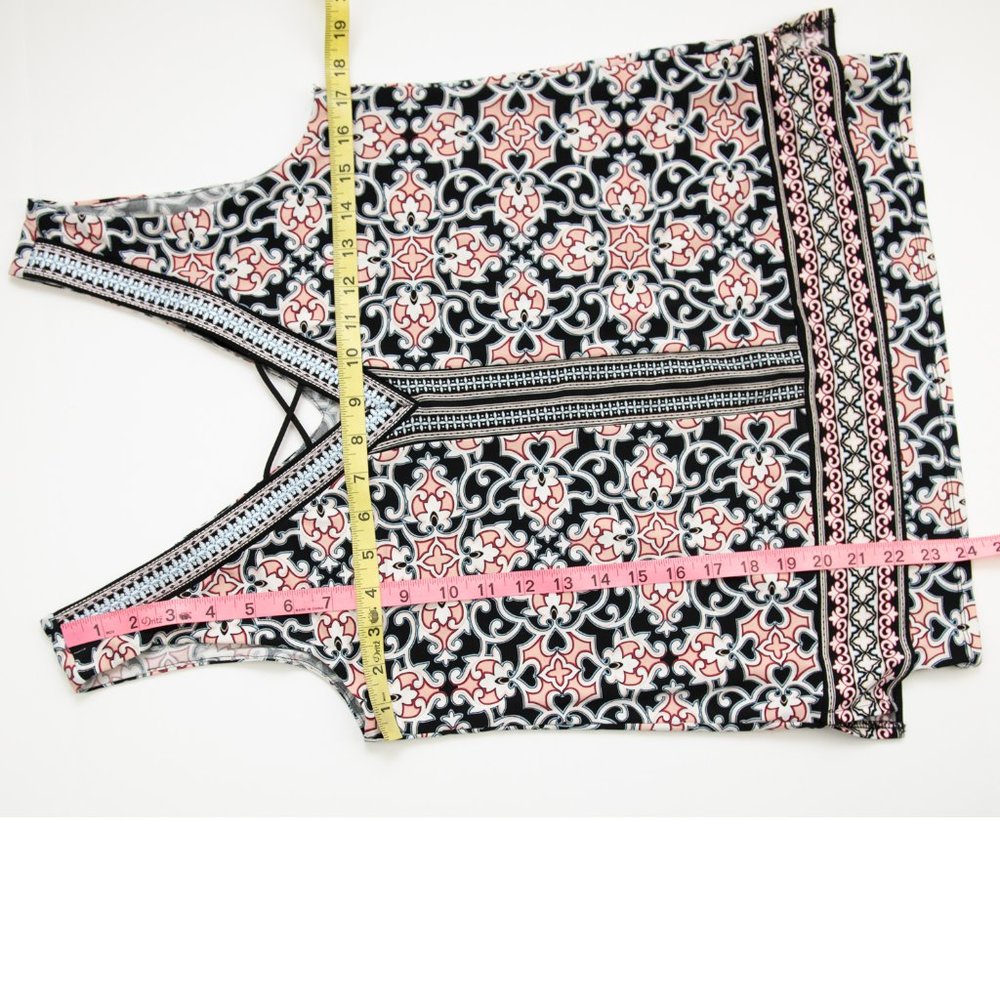 White House Black Market Date Top Criss Cross Sleeveless Printed V-neck Small - Picture 7 of 7